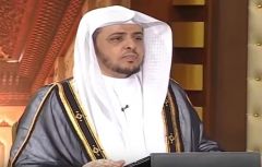 بالفيديو.. المصلح يوضح هل يجب على قارئ القرآن قطع قراءته لرد السلام؟