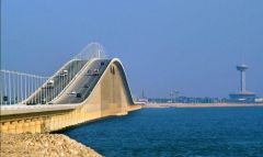 مصادر بحرينية: إعادة فتح جسر الملك فهد في 27 يوليو المقبل