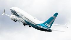 بعد توقف أكثر من عام.. “بوينغ” تجري أول رحلة تجريبية لطائرة “737 ماكس”