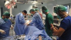 في عملية نوعية نادرة.. فريق طبي ينهي معاناة شاب سعودي بزرع قلب ورئتين بالرياض