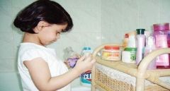 تفاصيل الحالة الصحية لطفلة الحروق الشديدة بسبب المنظفات المنزلية